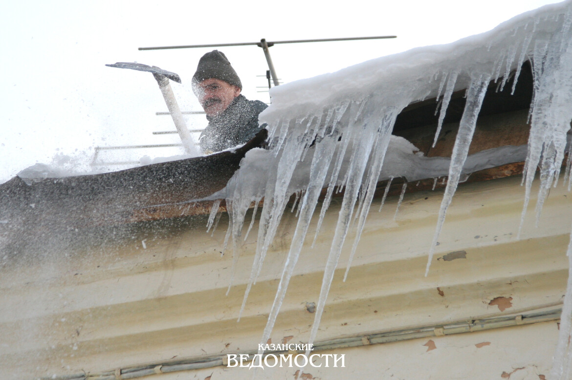 Кто обязан убирать сосульки?