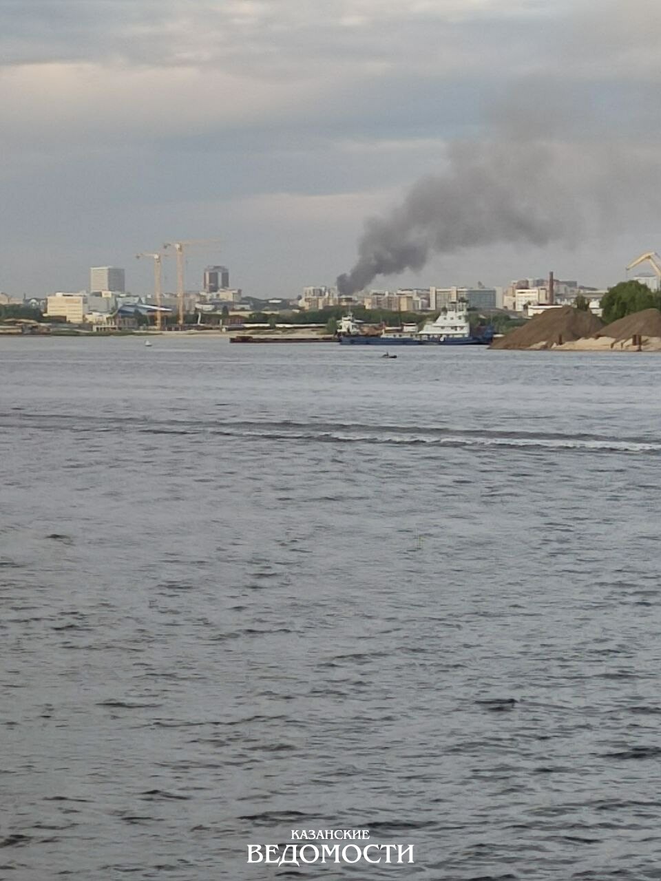 В Казани загорелась крыша дома напротив Чеховского рынка | 14.06.2023 |  Казань - БезФормата