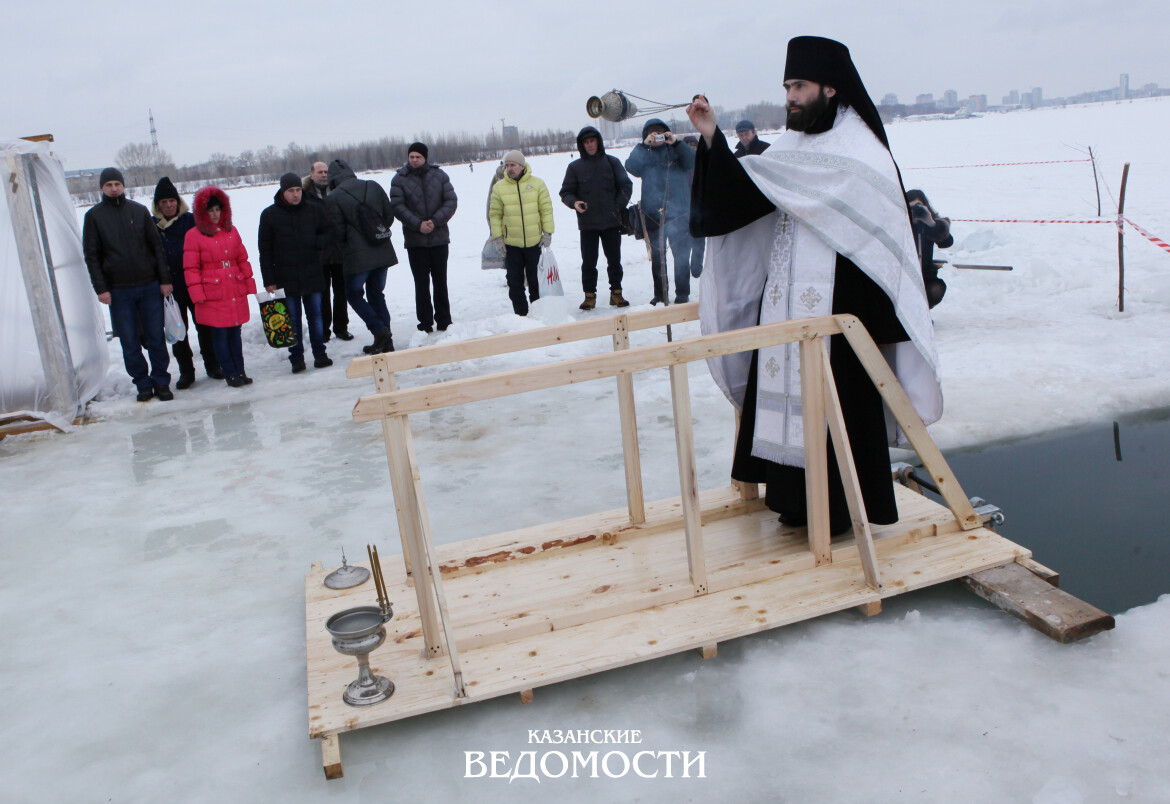 Крещенские купания: священник объяснил богословский смысл праздника и правила участия