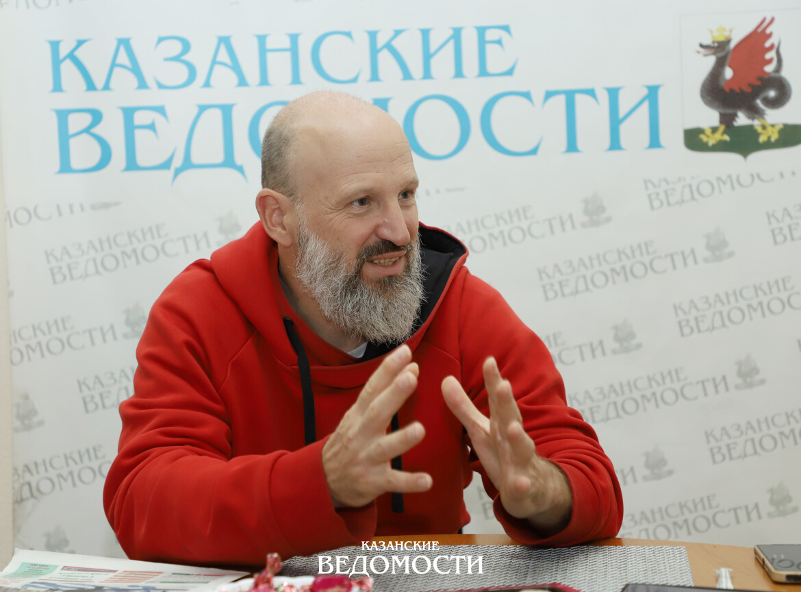 Писатель Дмитрий Емец: Если исчезнет бумага, люди перестанут читать