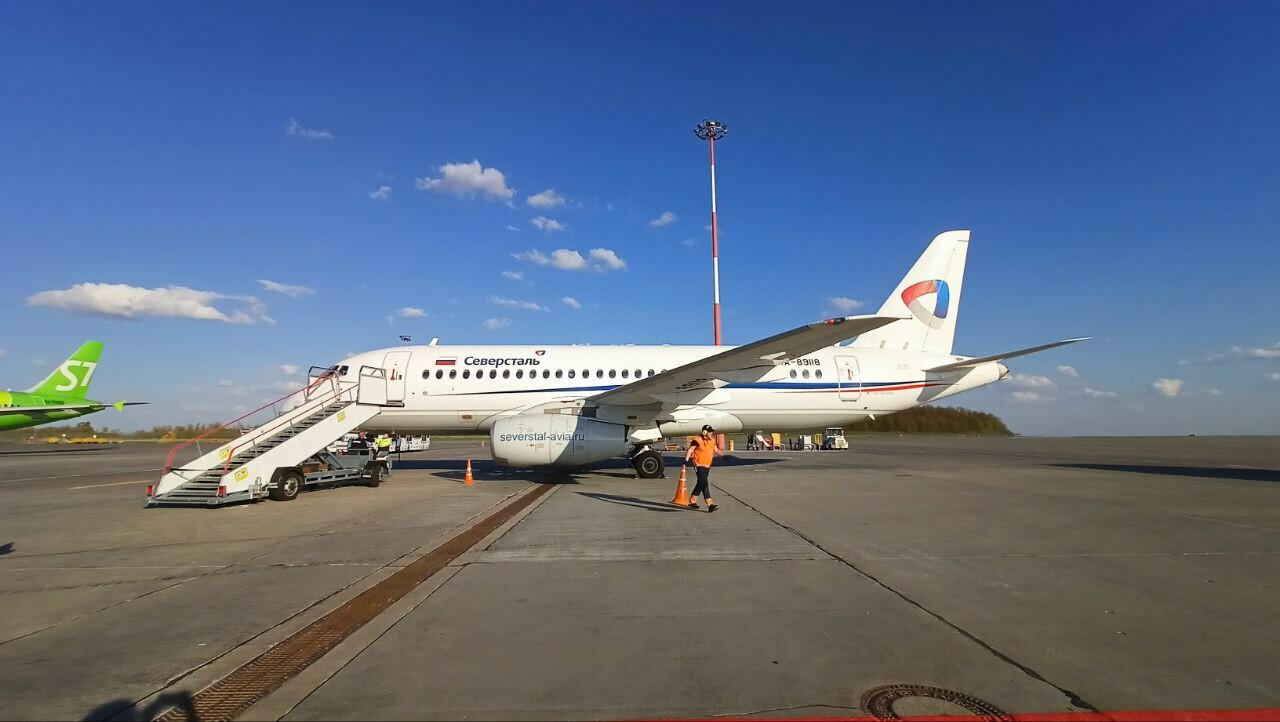 Череповец мурманск самолет. Самолет Казань. Самолет над Вологдой. Самолет Северсталь. Авиарейсы из Казани.