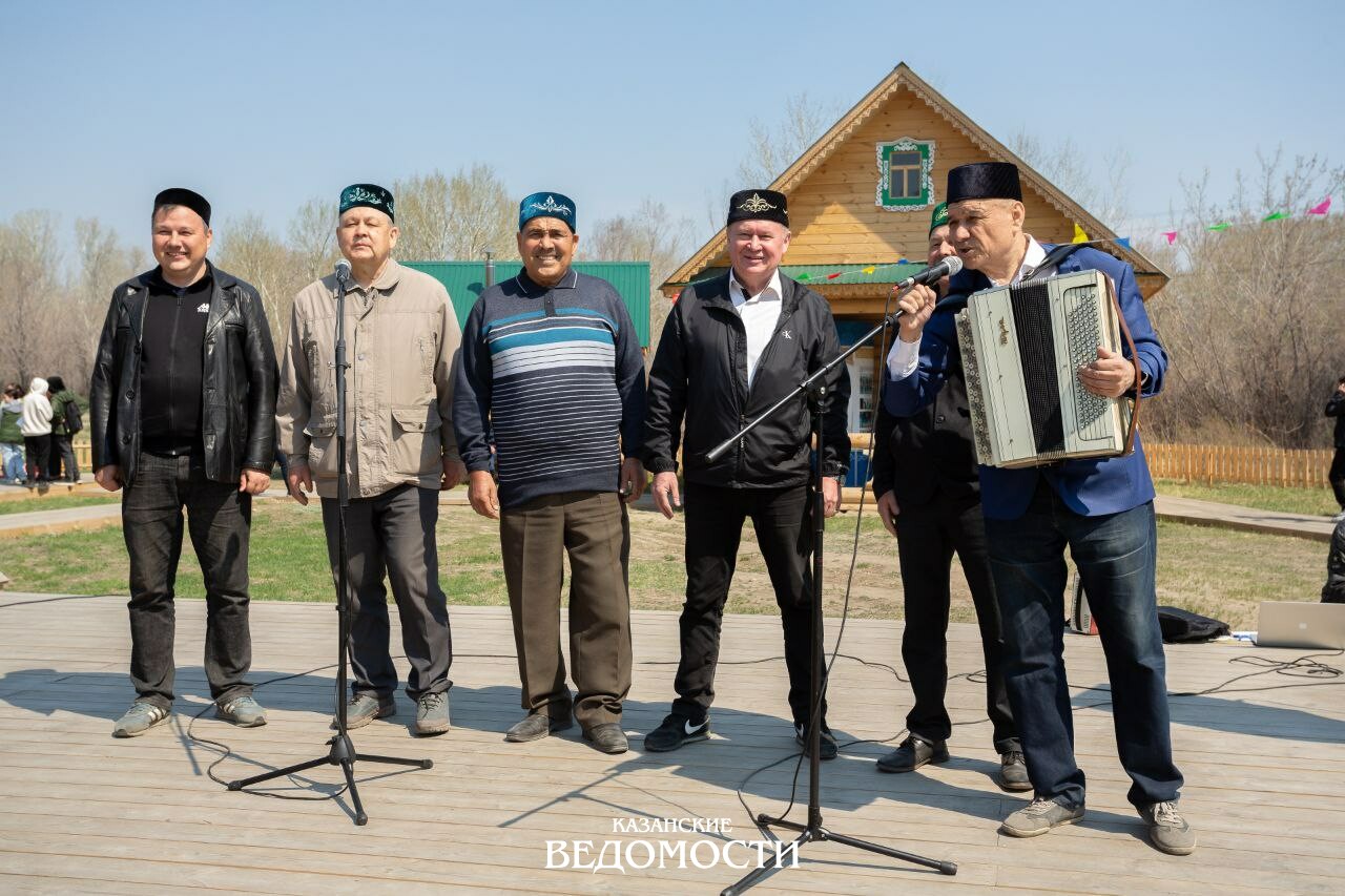 Встретили весну по-татарски: в Казахстане возрождают древний обычай «Карга  боткасы»