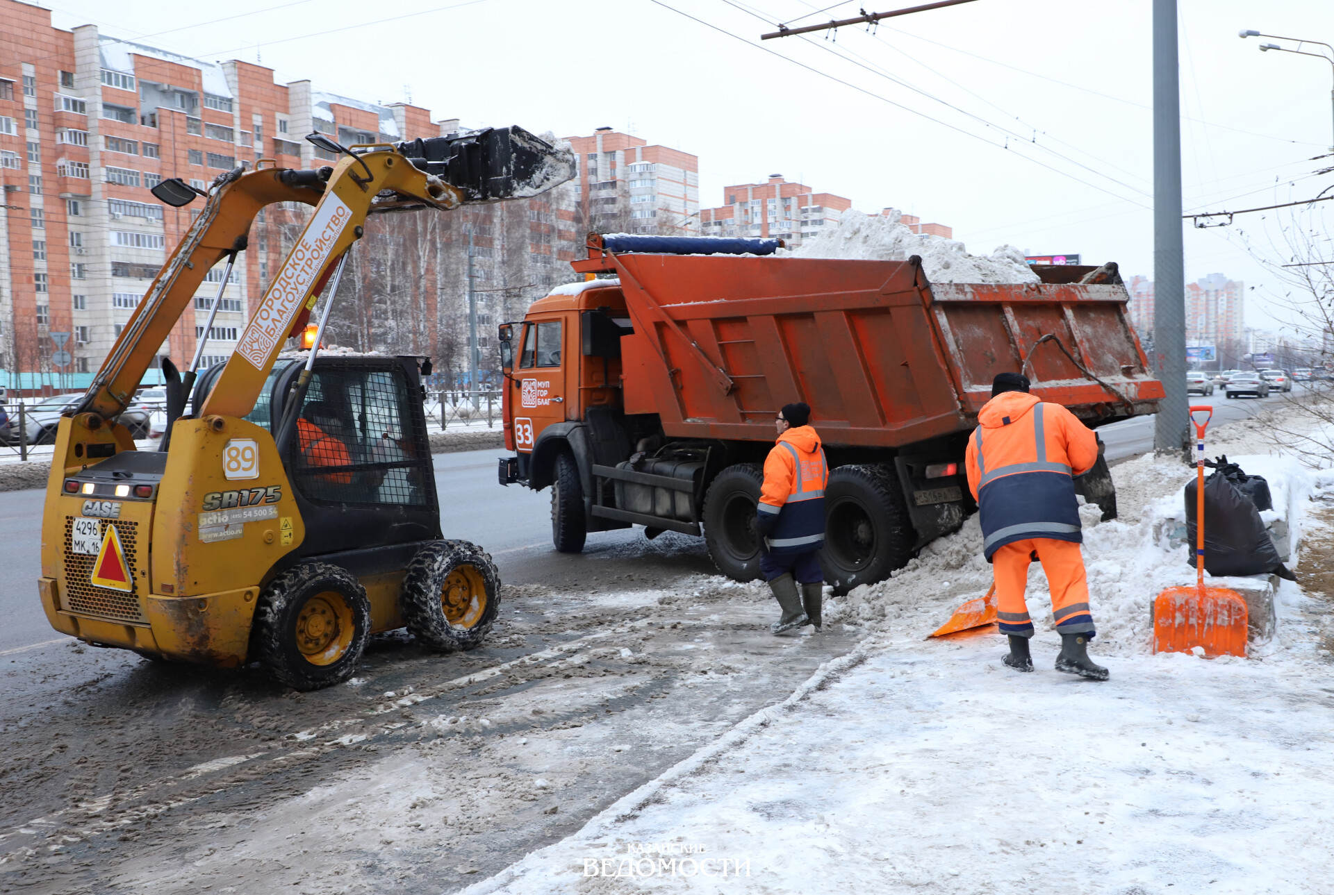 Казань перешла на усиленный режим уборки городских территорий