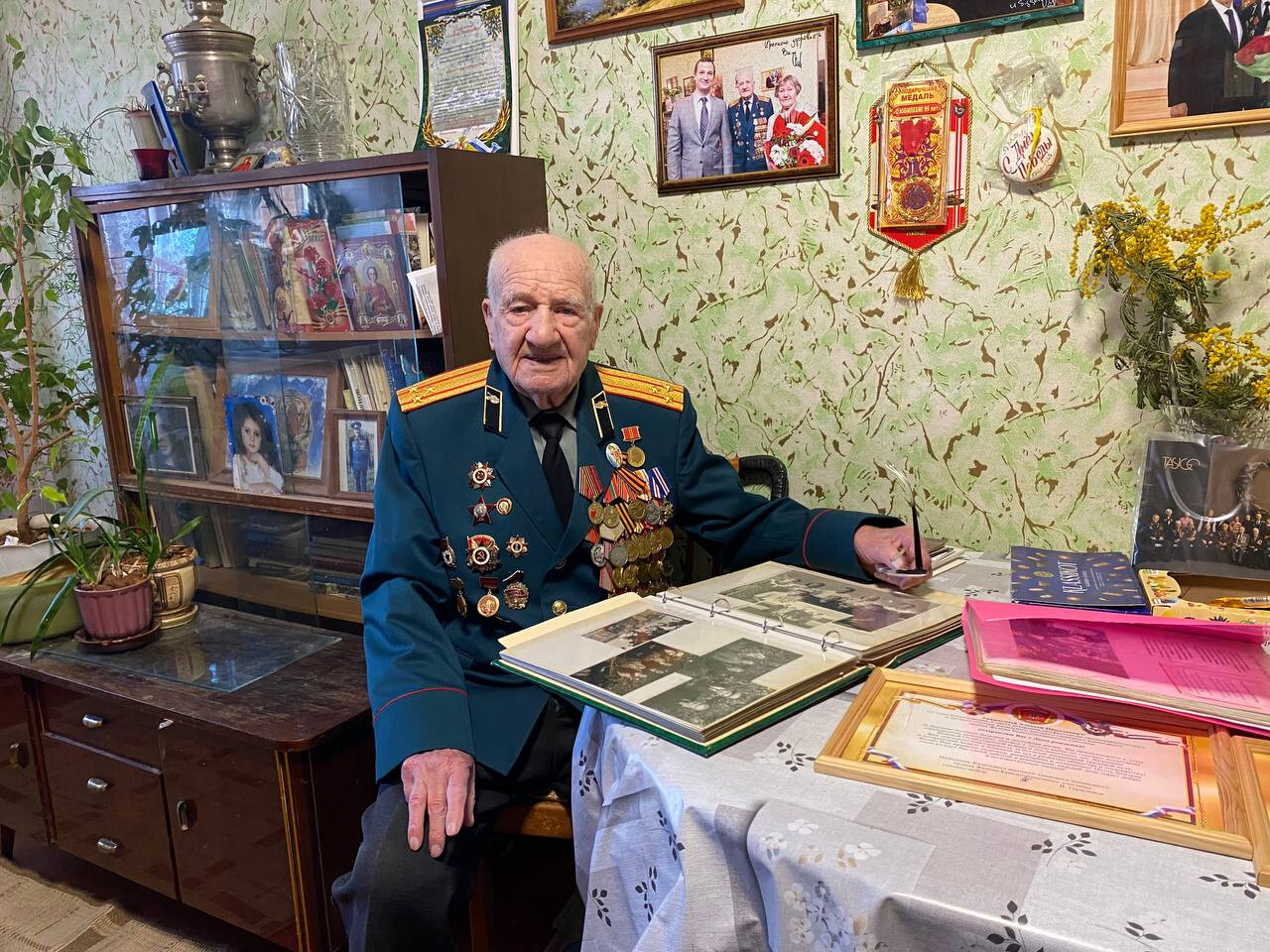 Ветеран войны в 99 лет  ездит на автомобиле на рыбалку