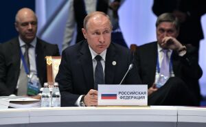 Путин о падении цен на нефть: Мы этот период пройдем достойно