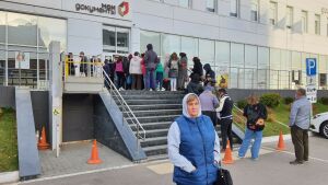 «Это просто дурдом»: в пик спроса на QR-коды филиал МФЦ в Казани закрыли для горожан