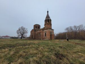 Заброшенные храмы и два жилых дома на село: места в Татарстане, где давно поселилось одиночество
