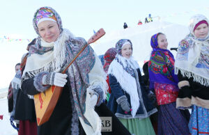 В Масленицу на горах покататься, в блинах поваляться: собрали традиции древнего праздника