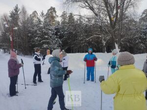 В Казанских парках прошли тренировки по скандинавской ходьбе 