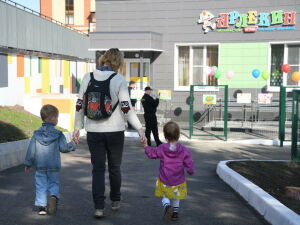 «Это не сторож, это — наблюдатель»: сколько детских садов охраняется в Казани?