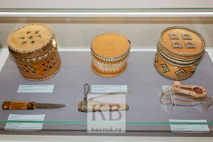 Украшения, наряды и оружие: в Нацмузее прошла выставка декоративно-прикладного искусства народов Якутии