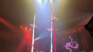 Воздушные гимнастки и группа «Дервиш-хан»: в казанском цирке прошел концерт для мобилизованных