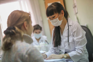 «Есть один отличительный симптом»: в Минздраве рассказали, как распознать штамм гриппа A(H1N1)