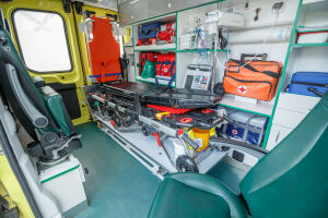 В Набережных Челнах медики скорой помощи спасли врача от инсульта во время дежурства