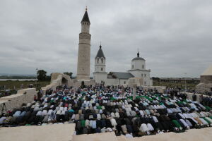 Памятный камень, световое шоу и гашение марки: Татарстан готовится к 1100-летию принятия ислама