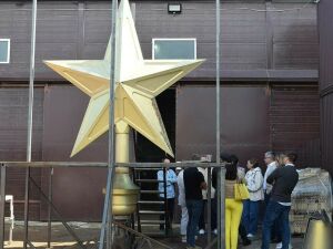 В Казанском Кремле сняли звезду со Спасской башни для реставрации