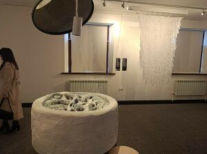 Стать чуть ближе к миру другого: в Свияжске открылась инклюзивная выставка современного искусства