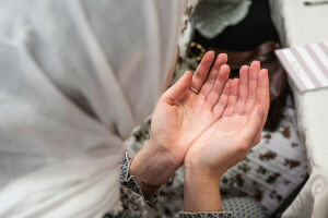 «Обращение к Богу придает сил»: ДУМ РТ опубликовал молитвы для жен и детей мобилизованных