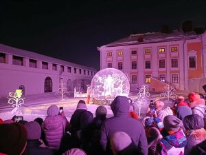 Мороз и зрители: во дворе Присутственных мест Казанского кремля впервые показали спектакль