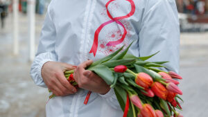 Новый срез и холодная вода: казанский флорист рассказала, как продлить жизнь цветам
