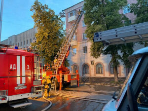 «Будто стая мальчишек бежит и поджигает»: погорельцы рассказали, как начинался пожар в доме на Чехова