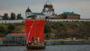 Суда Поволжья, концерт на корабле и рыбные блюда: что ждет на фестивале «Народная лодка» в Свияжске