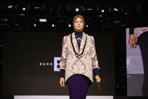 Эстетика современной скромности: что привезли иностранные дизайнеры на день моды в Казани