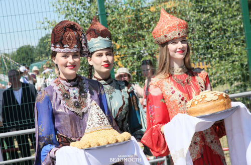Казанское гостеприимство радует туристов и приносит доход городу