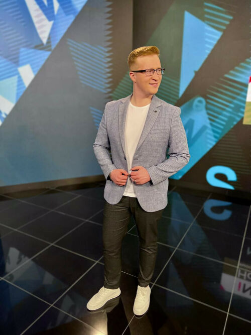 От «Алисы» до «Оптимуса»: о чем рассказывает зрителям программа iNews