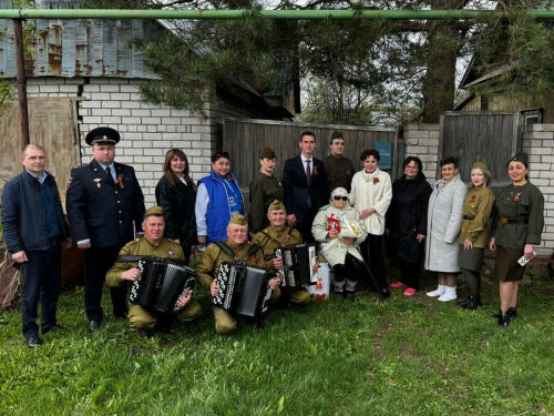 В Менделеевске поздравили узницу концлагеря с юбилеем Победы
