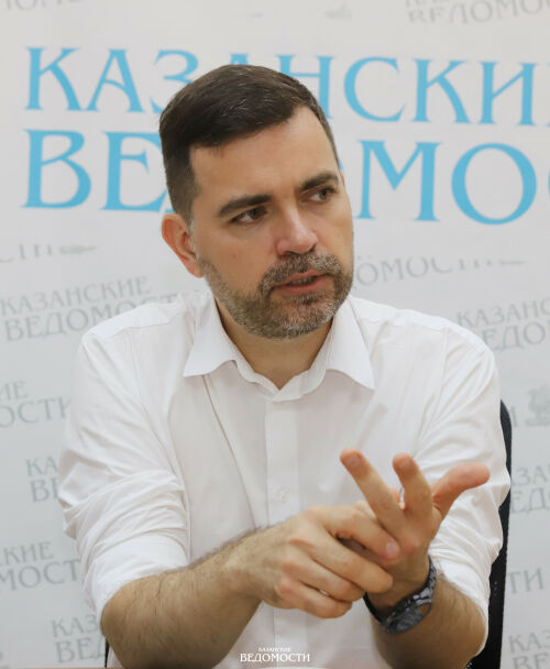 Педиатр Ильдус Лутфуллин: До двух лет ребенку в телефоне делать нечего